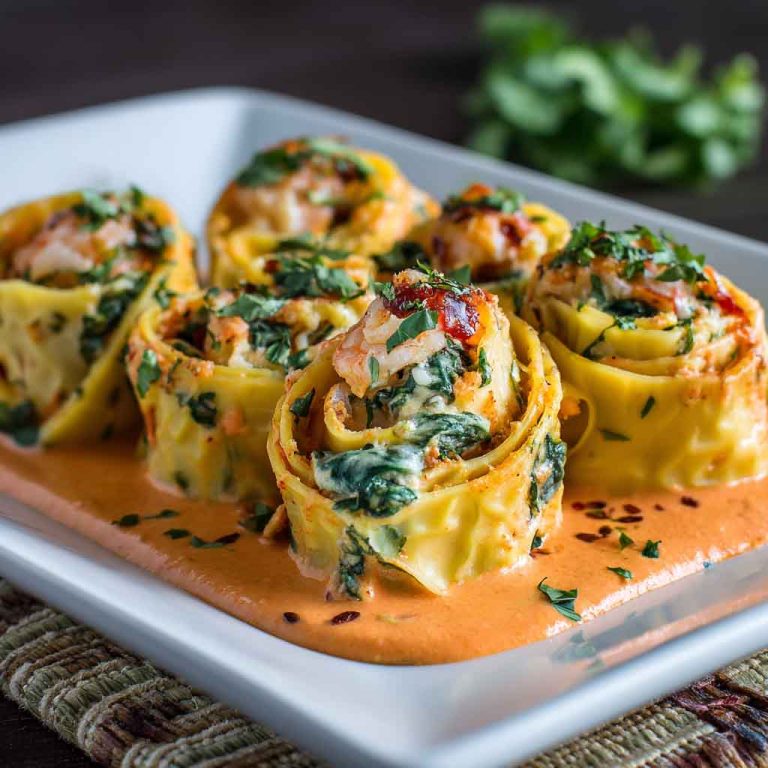 Shrimp & Spinach Stuffed Pasta Rolls – Creamy Roasted Red Pepper Sauce