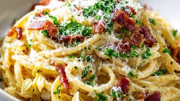 Creamy cabbage carbonara pasta with tender cabbage and a rich silky sauce.