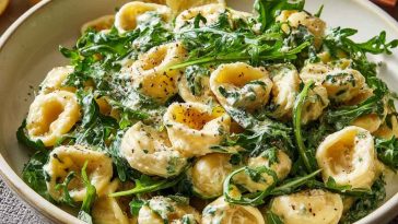 Creamy lemon ricotta pasta with fresh arugula, light and flavorful.